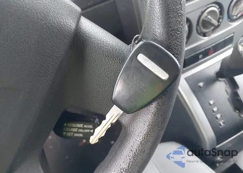 2007 Jeep Compass Sport from USA, damaged, VIN 1J8FT47W27D250175